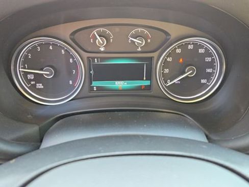 Used 2019 Buick Enclave Essence image 10