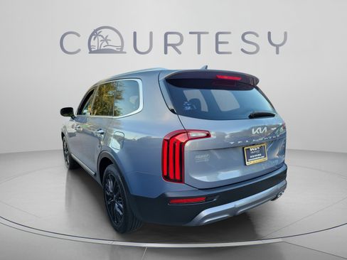 Used 2022 Kia Telluride SX FWD image 2
