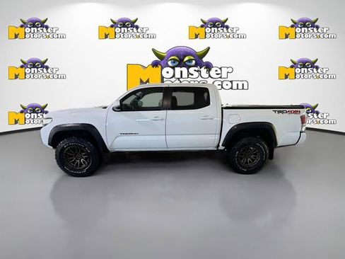 Used 2020 Toyota Tacoma TRD Sport AWD/4WD image 7