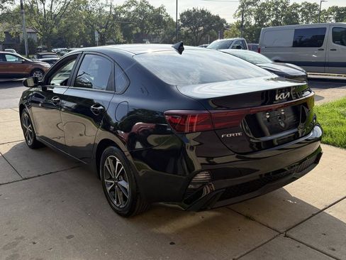 Used 2023 Kia Forte LXS FWD image 5