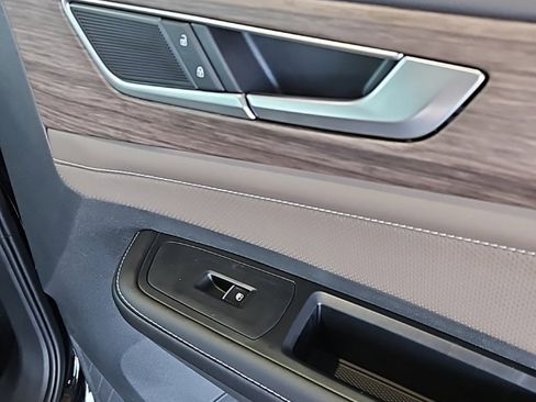 New 2026 Volkswagen Atlas SEL image 12