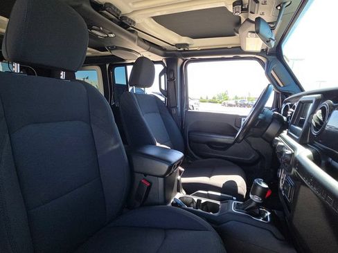 Used 2022 Jeep Wrangler Unlimited Sport AWD/4WD image 12