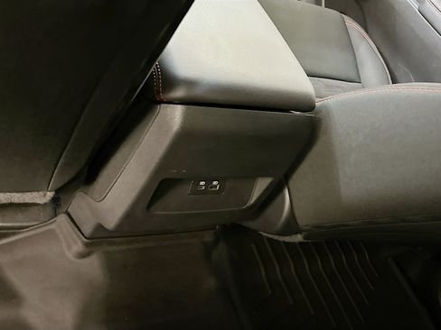 Used 2023 Nissan Frontier PRO-4X w/ Technology Package image 28