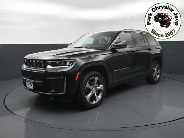 New 2026 Jeep Grand Cherokee Limited w/ Trailer Tow Package AWD/4WD image 2