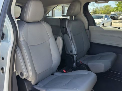 Certified 2023 Toyota Sienna XLE w/ XLE Plus Package image 37
