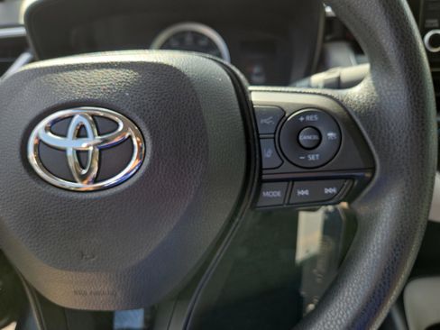 Used 2022 Toyota Corolla LE FWD image 11