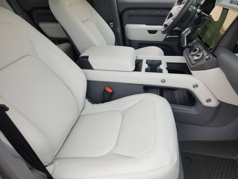 New 2026 Land Rover Defender 110 S image 10