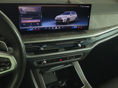 Used 2025 BMW X5 xDrive40i AWD/4WD image 28