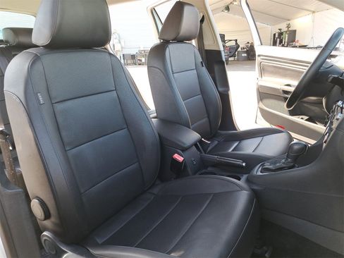 Used 2014 Volkswagen Jetta SportWagen image 10