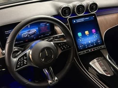 Certified 2025 Mercedes-Benz GLC 300 4MATIC image 23