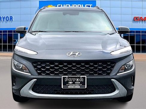 Used 2023 Hyundai Kona SEL image 2