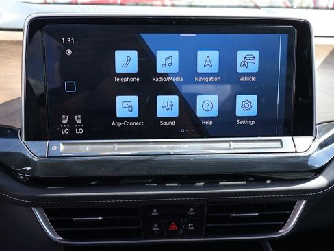 Used 2024 Volkswagen Atlas SE image 51