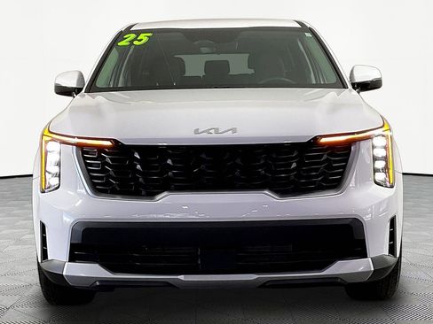 Certified 2025 Kia Sorento LX FWD image 2