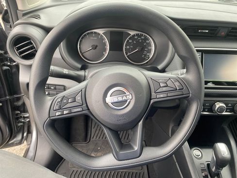 Certified 2025 Nissan Kicks Play S FWD image 16