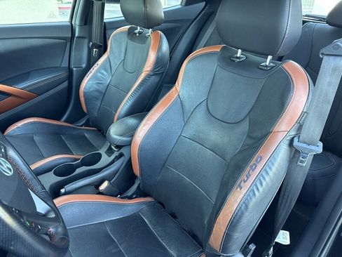 Used 2016 Hyundai Veloster Turbo image 14