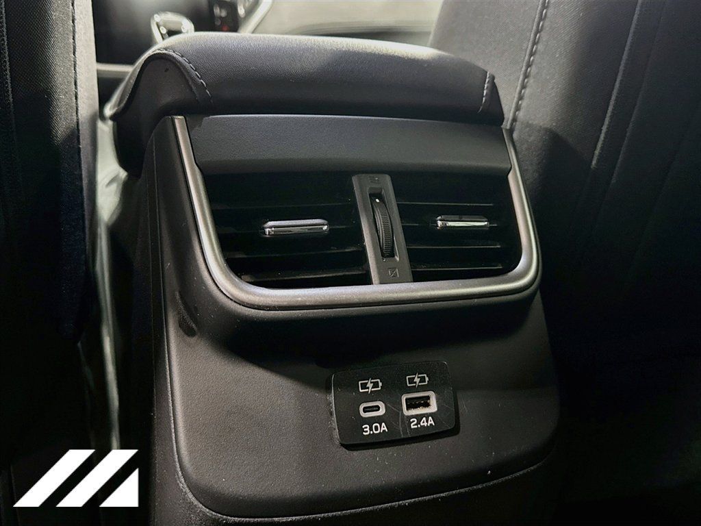 Used 2025 Subaru Outback Premium AWD/4WD image 25