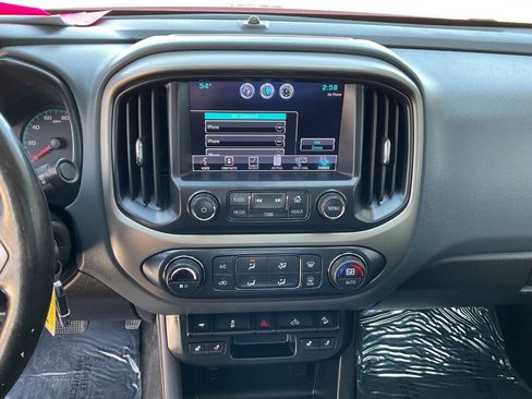 Used 2015 Chevrolet Colorado Z71 image 16