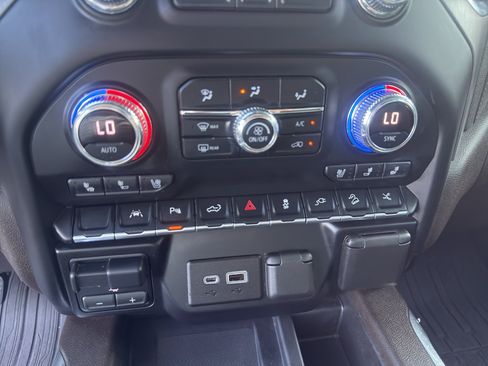 Used 2022 GMC Sierra 1500 Denali w/ Denali Reserve Package AWD/4WD image 13