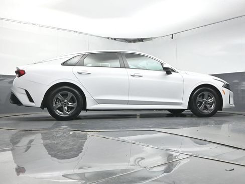 Used 2023 Kia K5 LXS FWD image 40