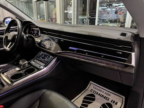 Used 2021 Audi Q8 Premium Plus w/ Premium Plus Package image 32