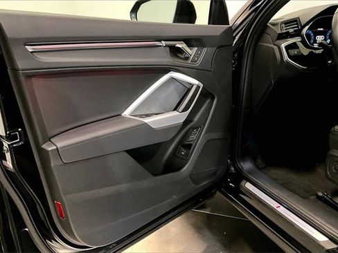 Used 2024 Audi Q3 2.0T Premium Plus image 17