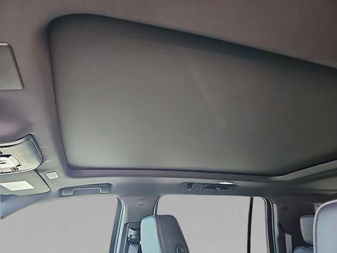 New 2026 Chevrolet Suburban RST w/ RST Capability Package image 27