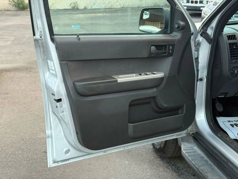 Used 2011 Ford Escape XLT image 18