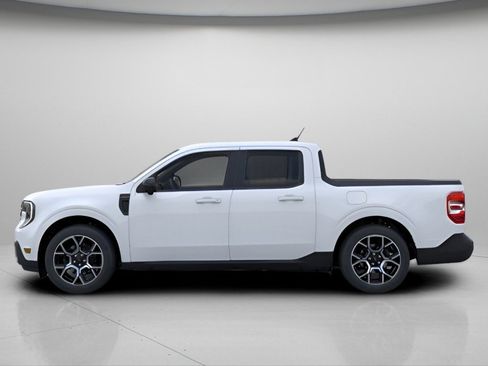 New 2026 Ford Maverick Lariat image 3