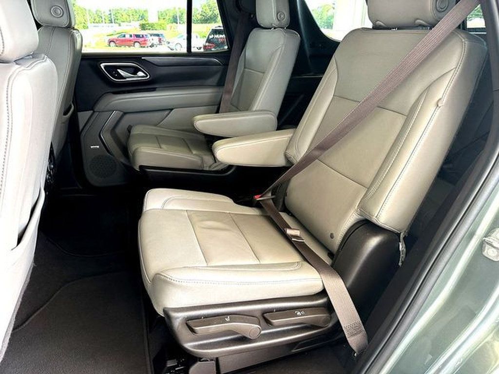 Used 2024 Chevrolet Tahoe LT RWD image 18