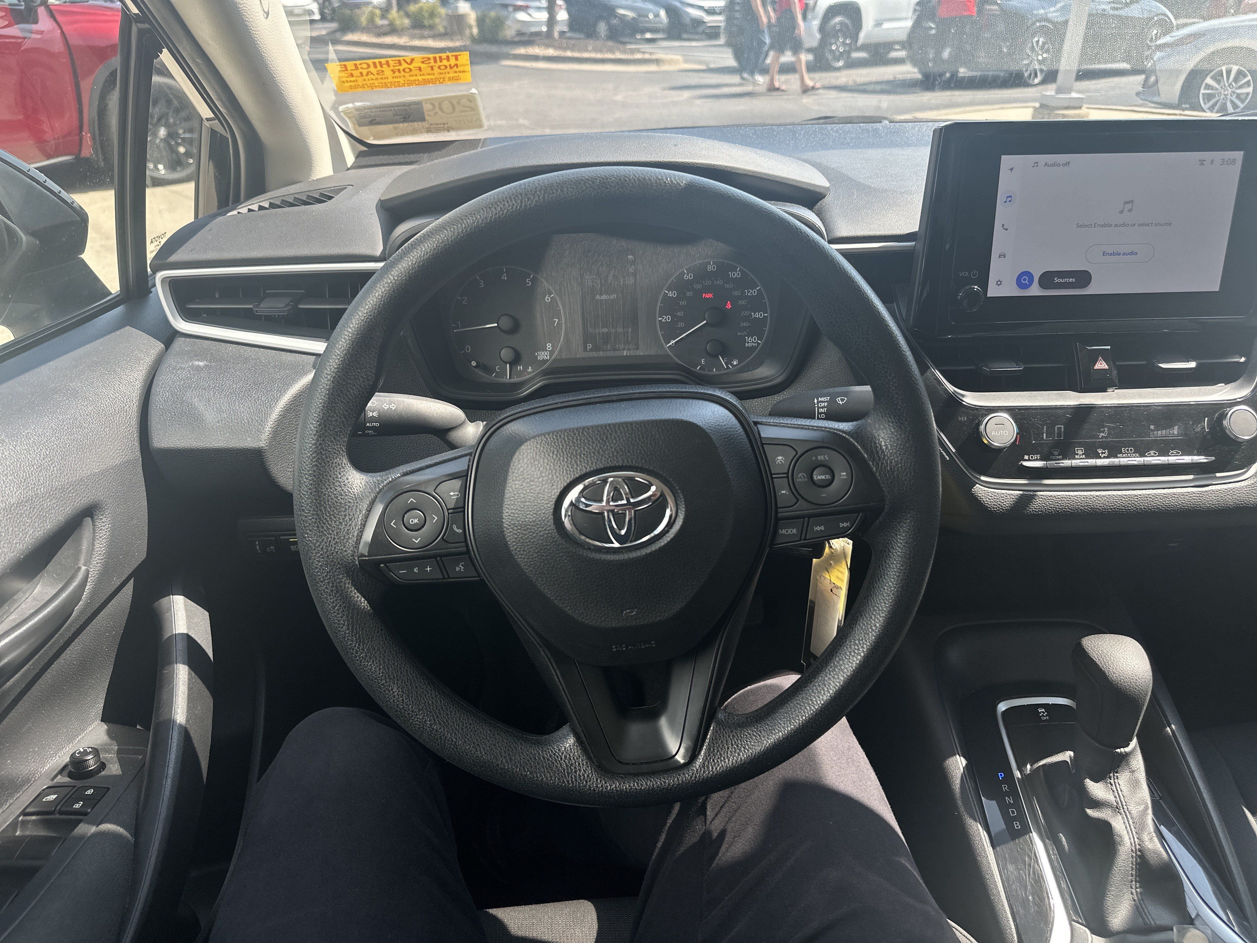 Used 2025 Toyota Corolla LE FWD image 16