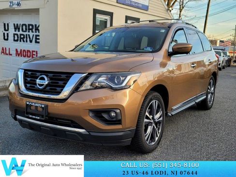 Used 2017 Nissan Pathfinder Platinum w/ Family Entertainment Package image 3