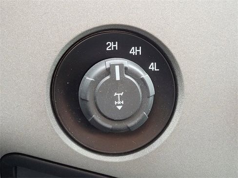 Used 2016 Ford F250 XLT w/ XLT Premium Package image 23