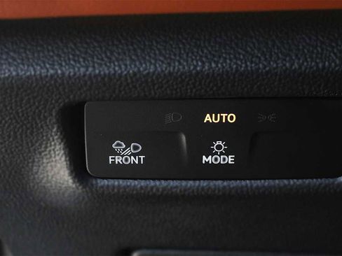 Used 2026 Volkswagen Tiguan SEL R-Line AWD/4WD image 24