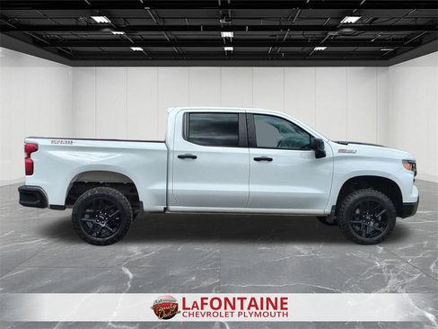 Certified 2022 Chevrolet Silverado 1500 Custom Trail Boss w/ LPO, Dark Essentials Package image 9