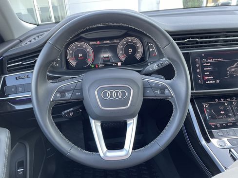 Used 2025 Audi Q8 Premium Plus image 9