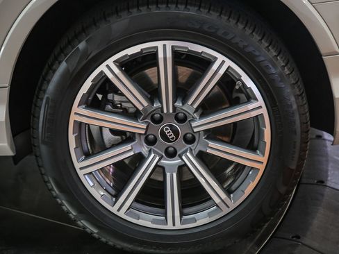 Certified 2023 Audi Q7 2.0T Premium Plus w/ Premium Plus Package AWD/4WD image 11