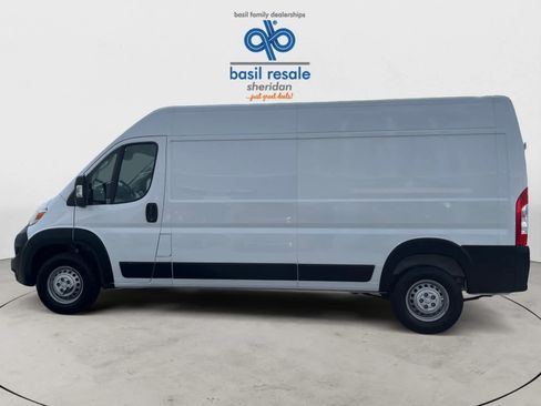 Used 2025 RAM ProMaster 2500 w/ Convenience Group FWD image 4