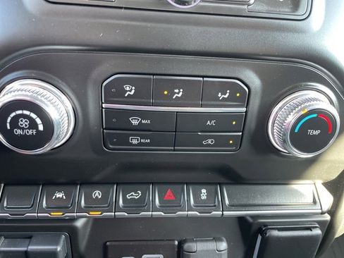 Used 2023 GMC Sierra 1500 Pro w/ Convenience Package image 28