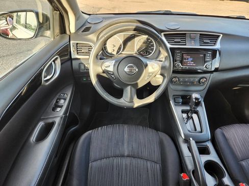 Used 2016 Nissan Sentra SV image 17
