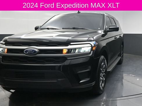 Used 2024 Ford Expedition Max XLT image 2