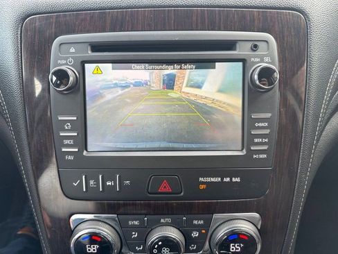 Used 2016 Chevrolet Traverse LT image 27