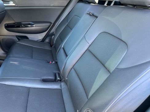 Used 2022 Kia Sportage EX image 15