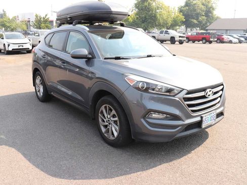 Used 2016 Hyundai Tucson SE w/ Option Group 02 AWD/4WD image 3