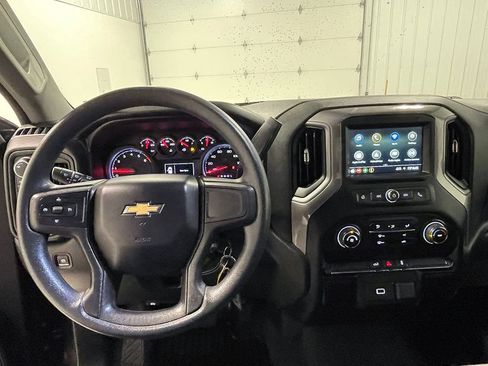 Used 2019 Chevrolet Silverado 1500 Custom w/ Custom Value Package AWD/4WD image 34