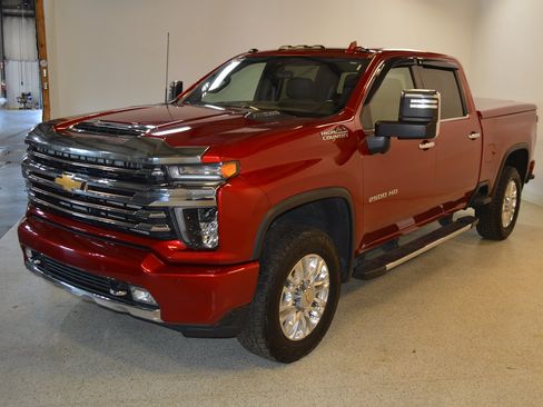 Used 2022 Chevrolet Silverado 2500 High Country w/ Technology Package AWD/4WD image 7