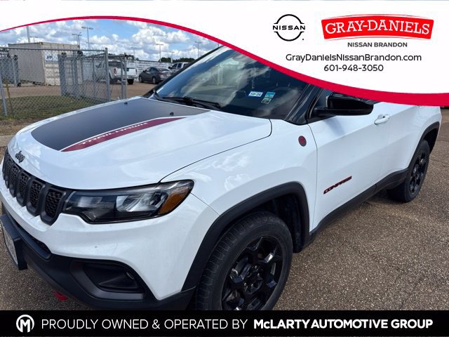 Used 2023 Jeep Compass Trailhawk AWD/4WD image 1
