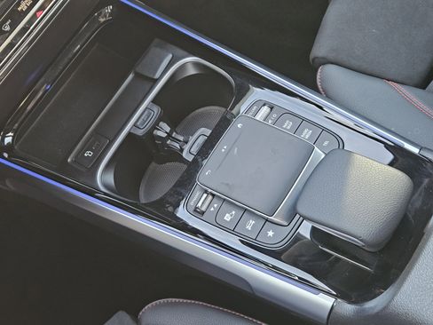 Certified 2023 Mercedes-Benz EQB 300 4MATIC image 21