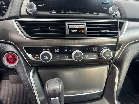 Used 2018 Honda Accord LX image 11