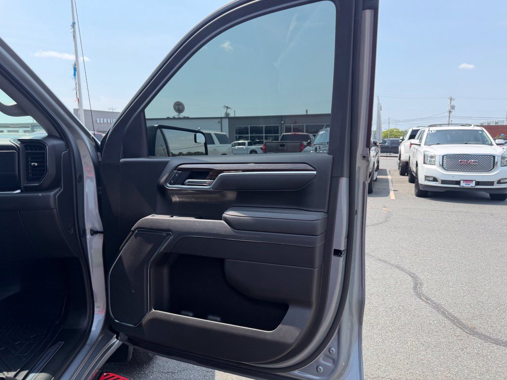 Used 2025 GMC Sierra 1500 Elevation RWD image 28