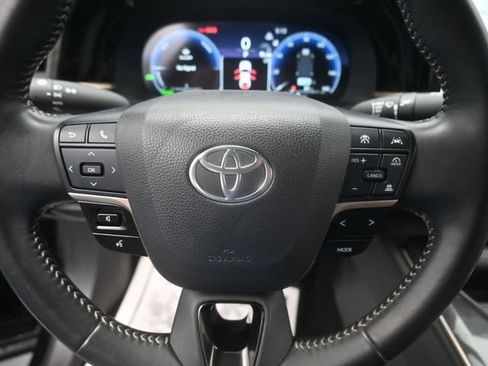 Used 2024 Toyota Crown XLE image 18